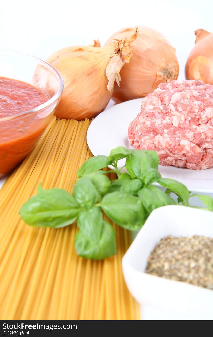 Ingredients for spaghetti bolognese