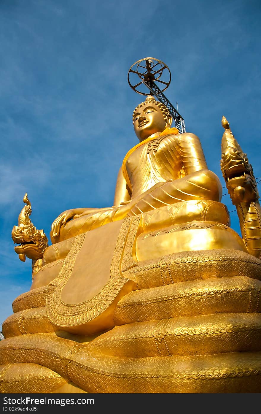 Big budha is locate is south of thailand
it  45 meter tall