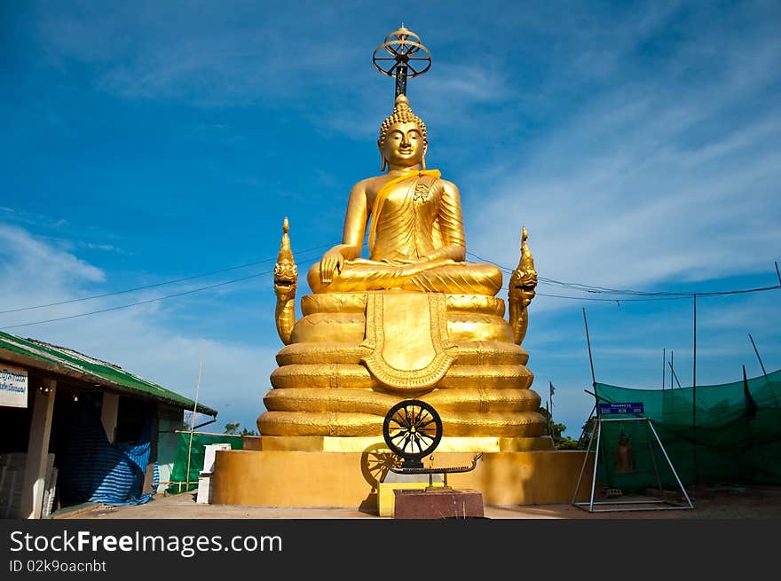 Big budha is locate is south of thailand it 45 meter tall