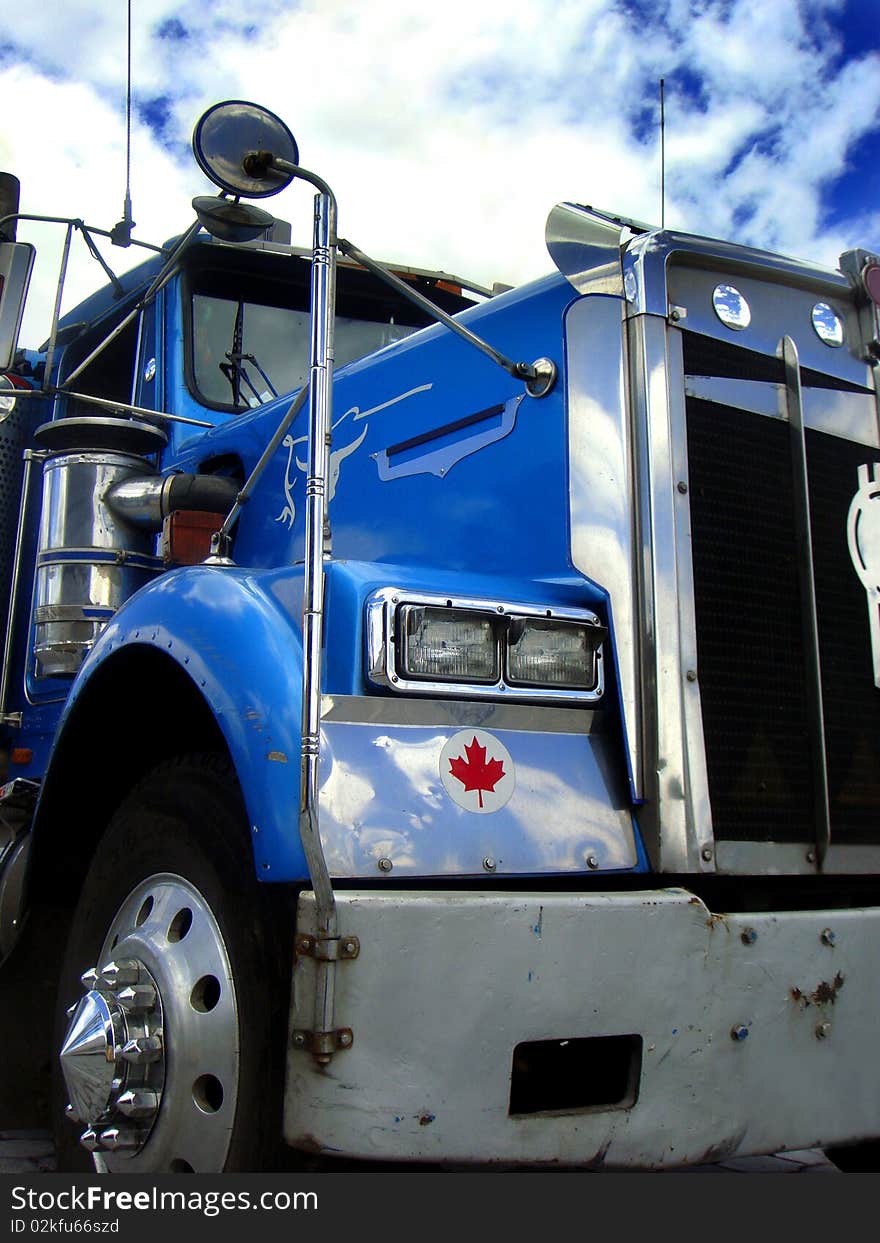 Big blue and threatenig truck. Big blue and threatenig truck