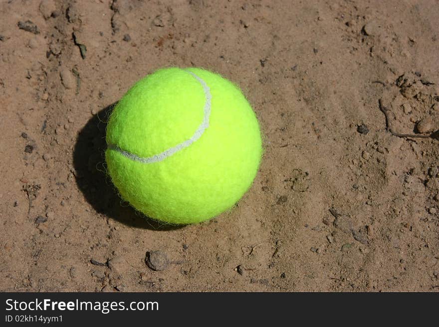 Tennis ball