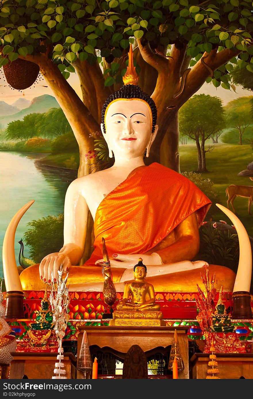 Principle Buddha Image