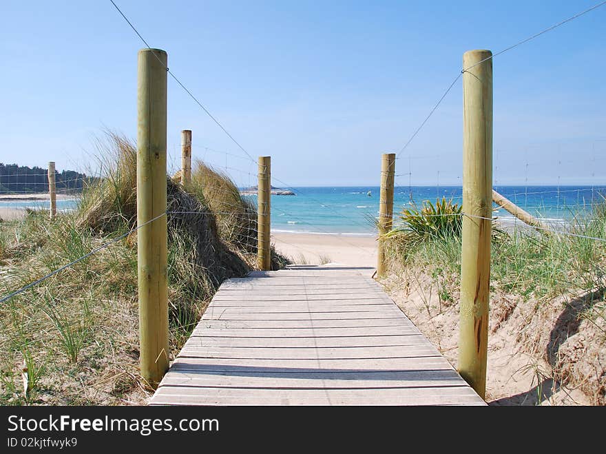 Walk way going to the beach in britany