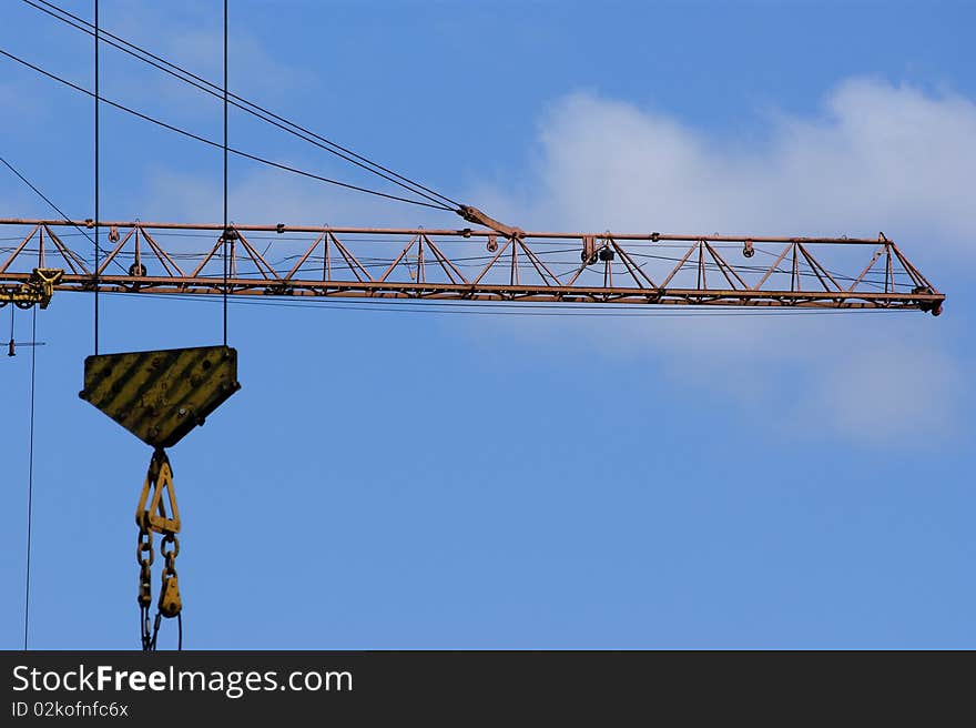 Elevating construction crane