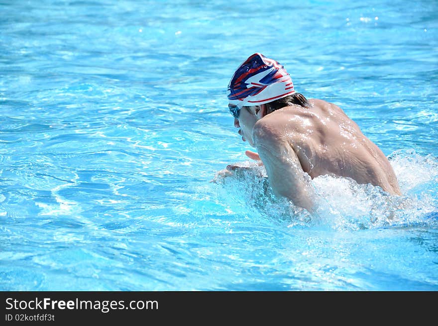 Natation at the swimming pool