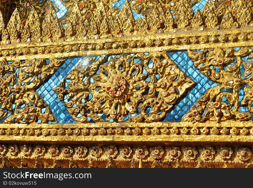 Sao large Wat Phra Kaew Patterns caused by glass mosaic. Is a kind of art. Sao large Wat Phra Kaew Patterns caused by glass mosaic. Is a kind of art.