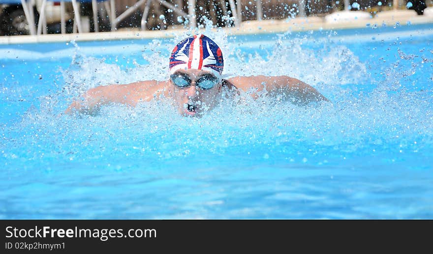 Natation at the swimming pool