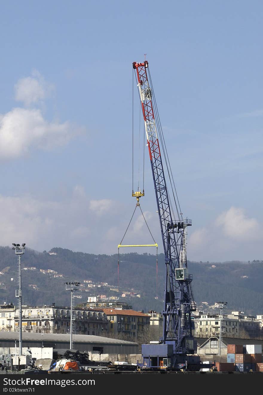 Cranes that operate in the port