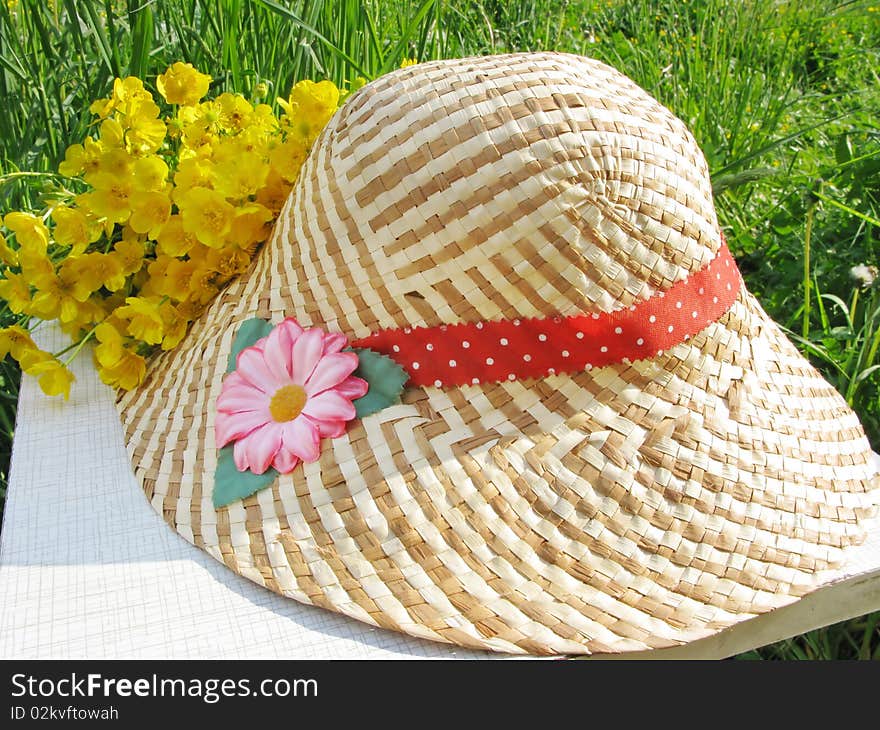 Hat bouquet of buttercups summer accessories