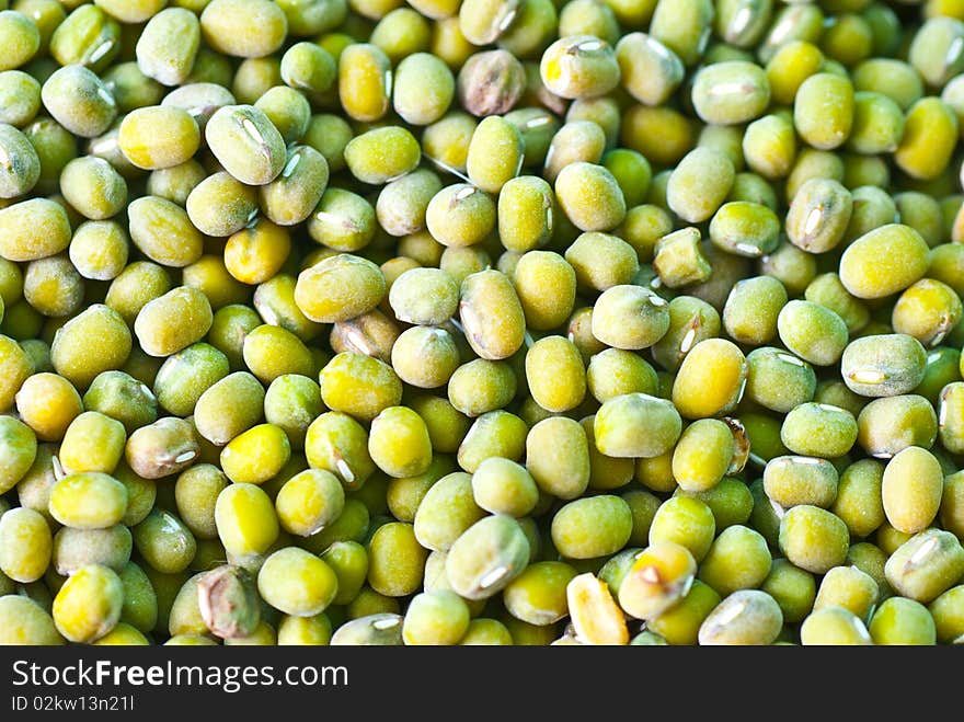 Mungo-phaseolus aureus beans