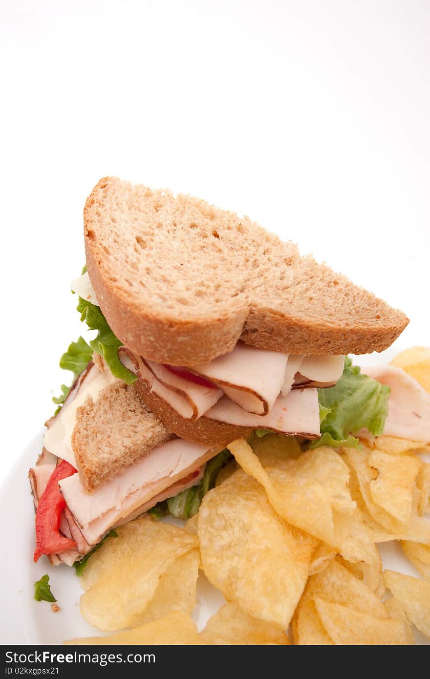 Turkey sandwich with potato chips