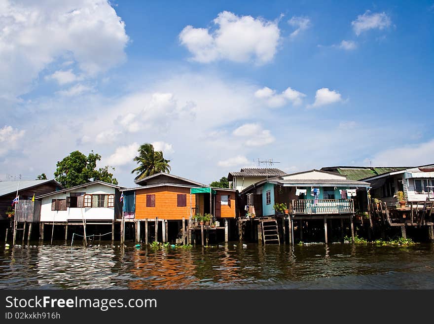 Village at Chaopraya river