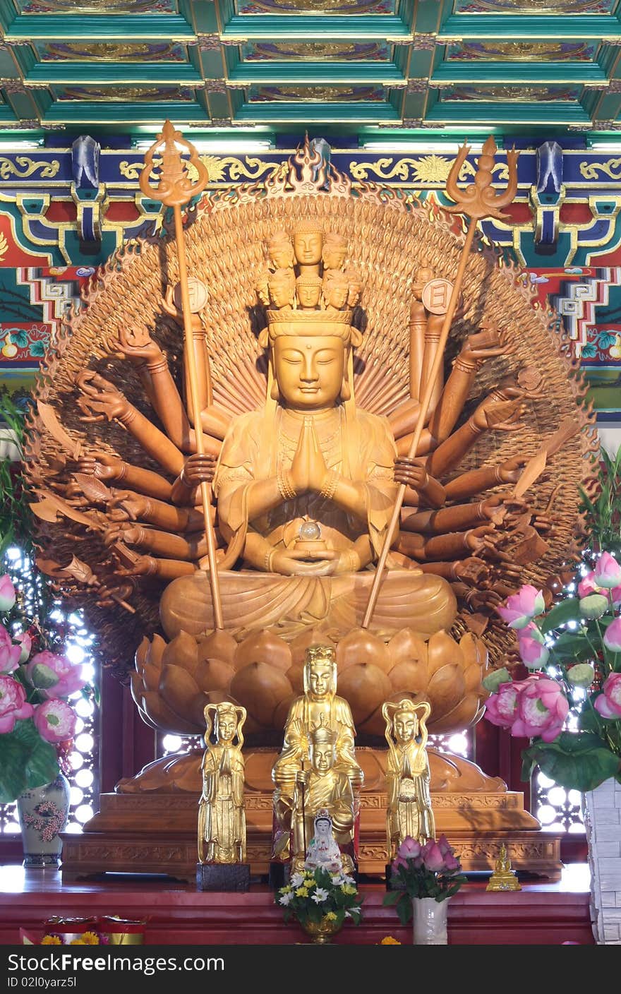 Three golden buddha