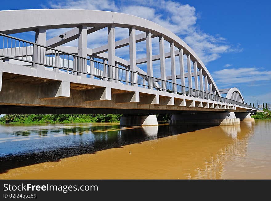 Concrete bridge