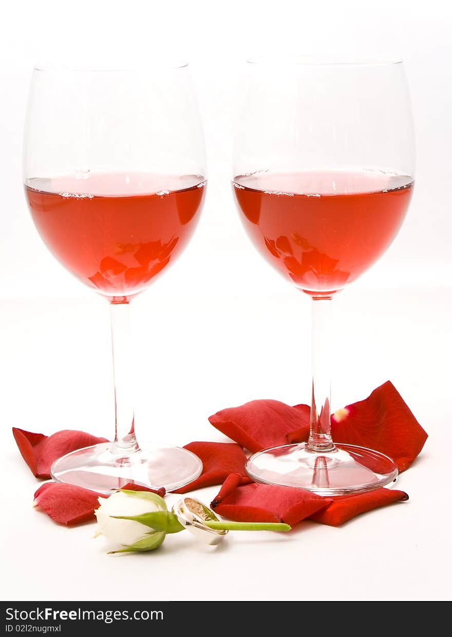 Two wine glasses and flowers