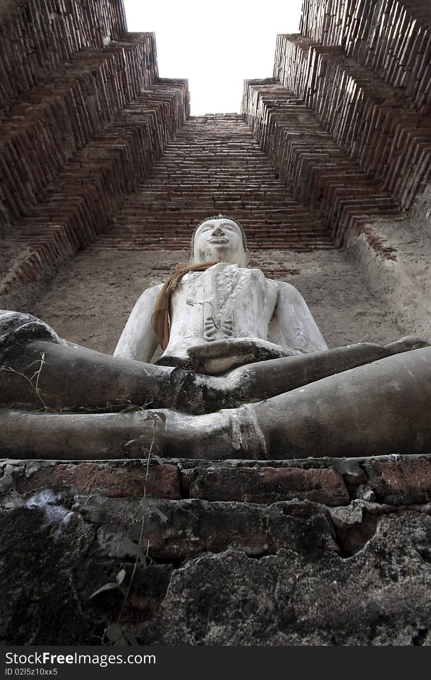 Thai buddha statue at Ayutthaya. Thai buddha statue at Ayutthaya