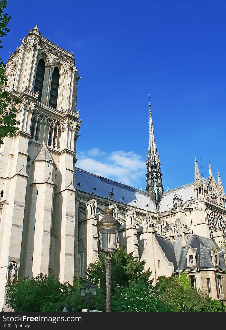 Notre Dame De Paris