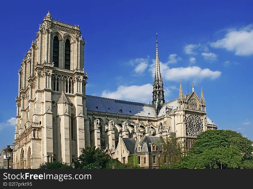 Notre Dame De Paris