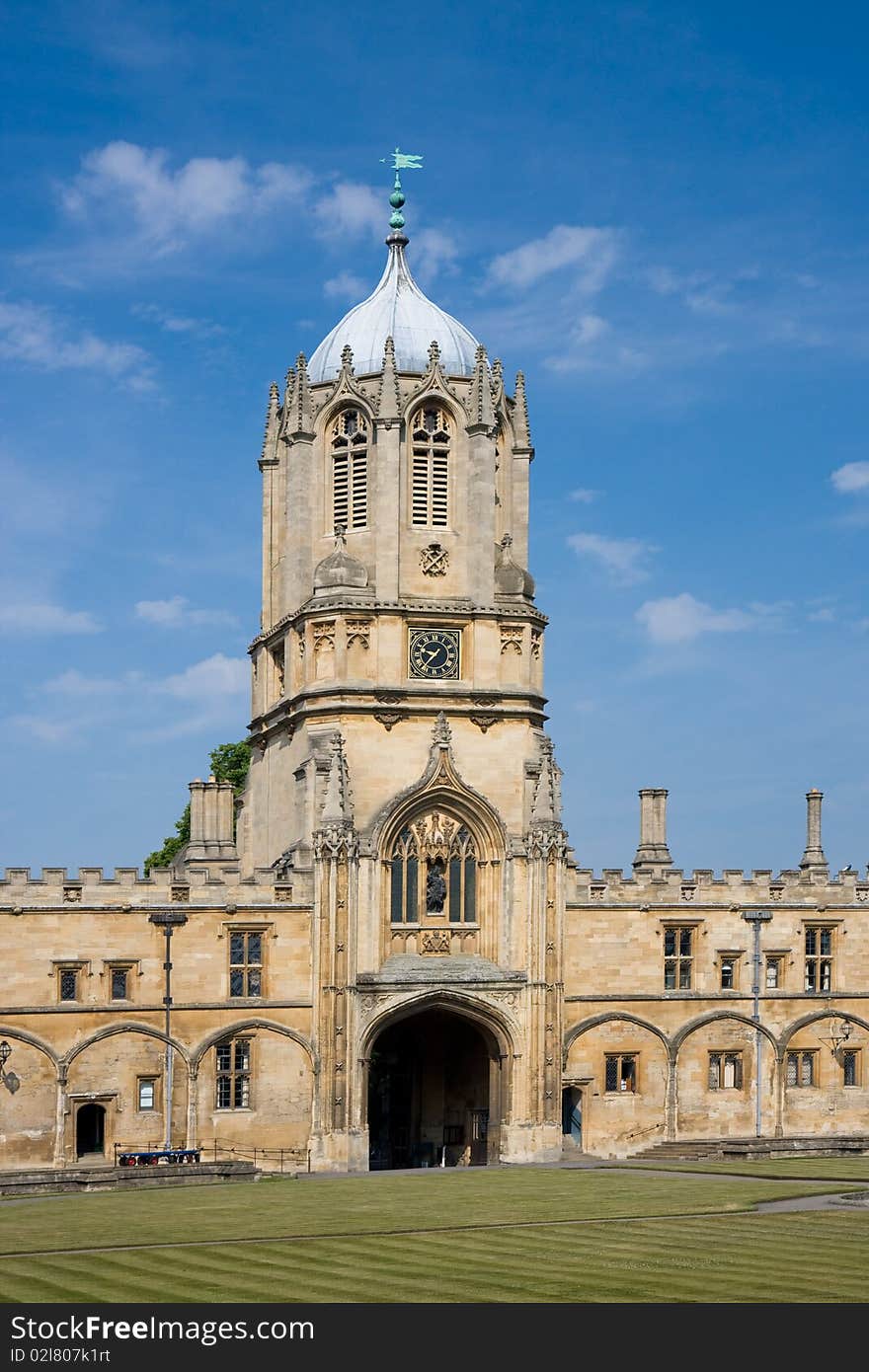 The imposing Tom Tower of Christ Church, Oxford University. The imposing Tom Tower of Christ Church, Oxford University