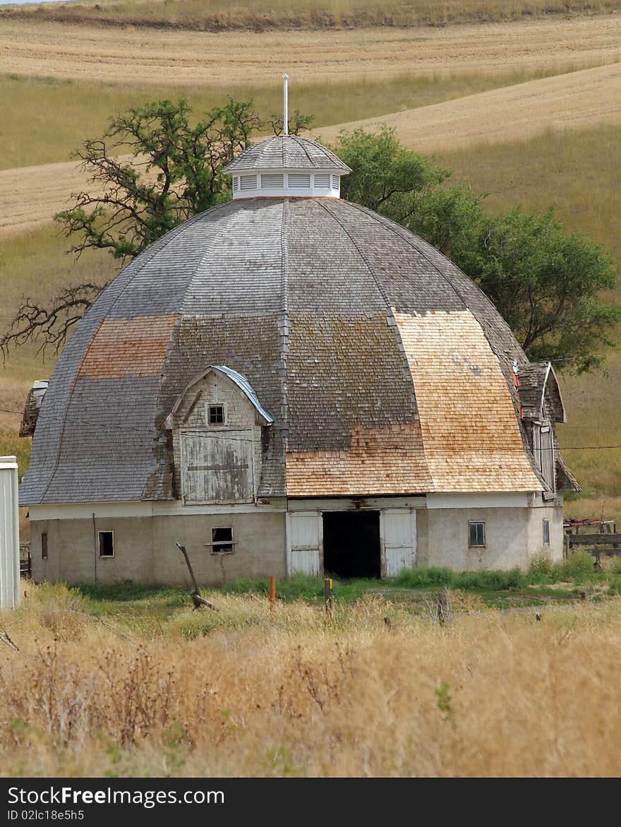 An old beehive-shaped barn in the Palouse, eastern Washington's wheat country. An old beehive-shaped barn in the Palouse, eastern Washington's wheat country