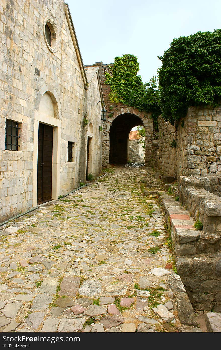 Street And House In Old City Bar