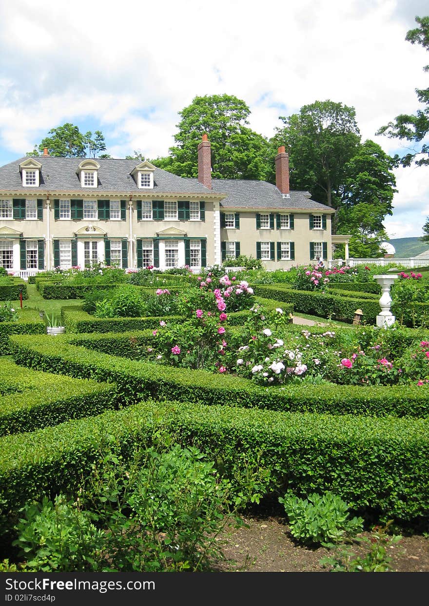 The massive gardens of Hilldene was a birthday
present to Mary Todd Lincoln from her daughter Jessie.  It is bursting with peonies every June and many other flowers and plants. Many of the original
plantings from 1907 are still there.