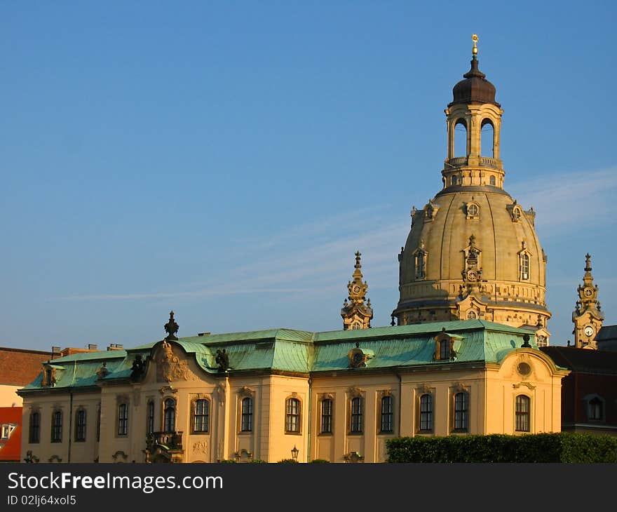 Liebfrauenkirche and Sekundogenitur in Dresden, Ge