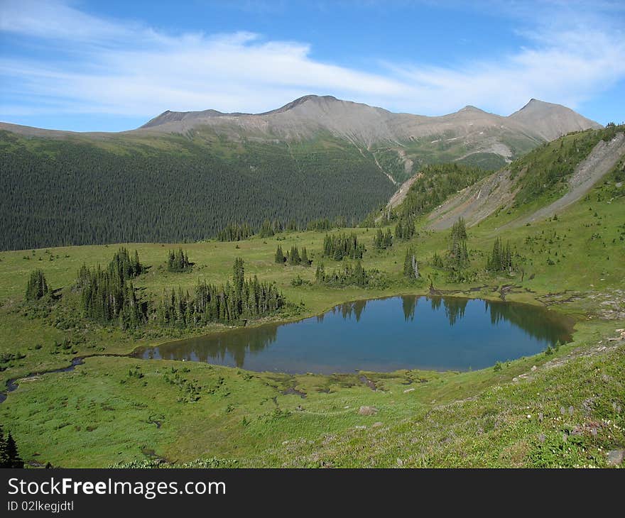 A peaceful alpine lake in the Rockies