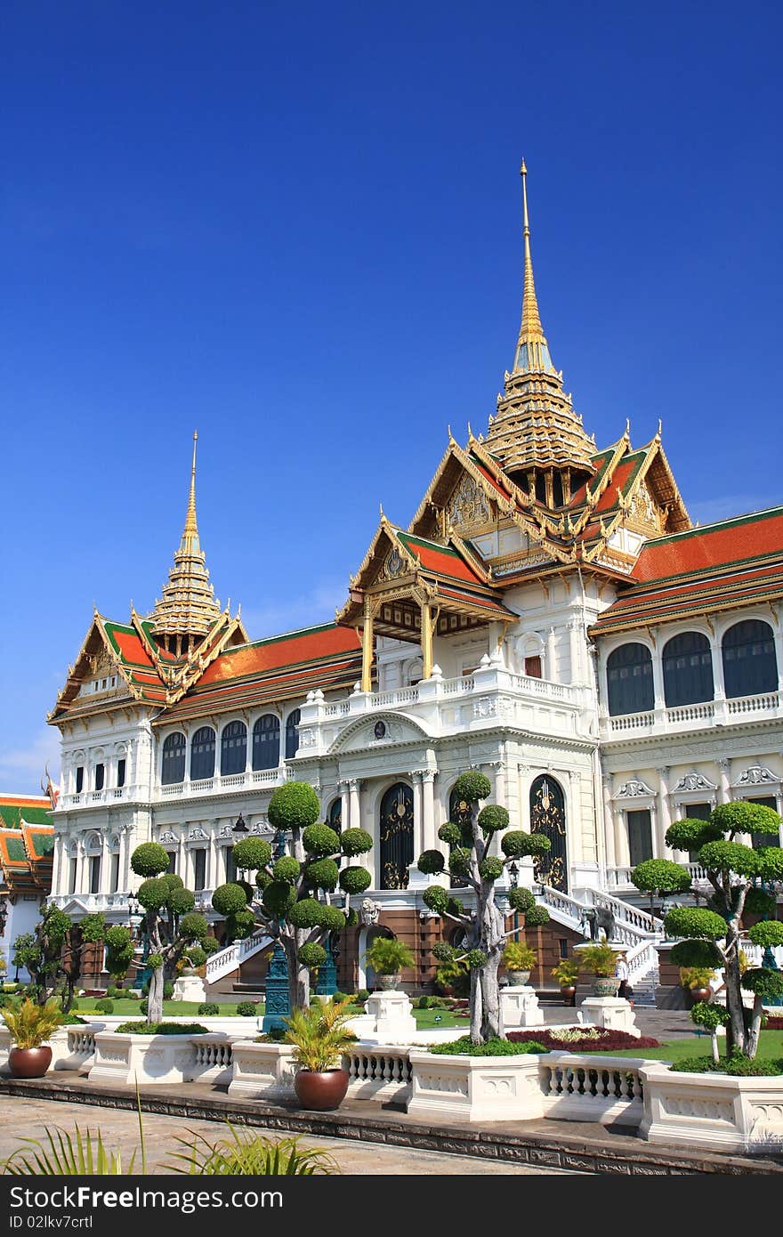 Modern Thai Style Grand Palace