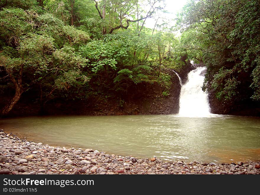 ESPECTACULAR WATER FALL IN PANAMA ALTOS DEL MARIA. ESPECTACULAR WATER FALL IN PANAMA ALTOS DEL MARIA