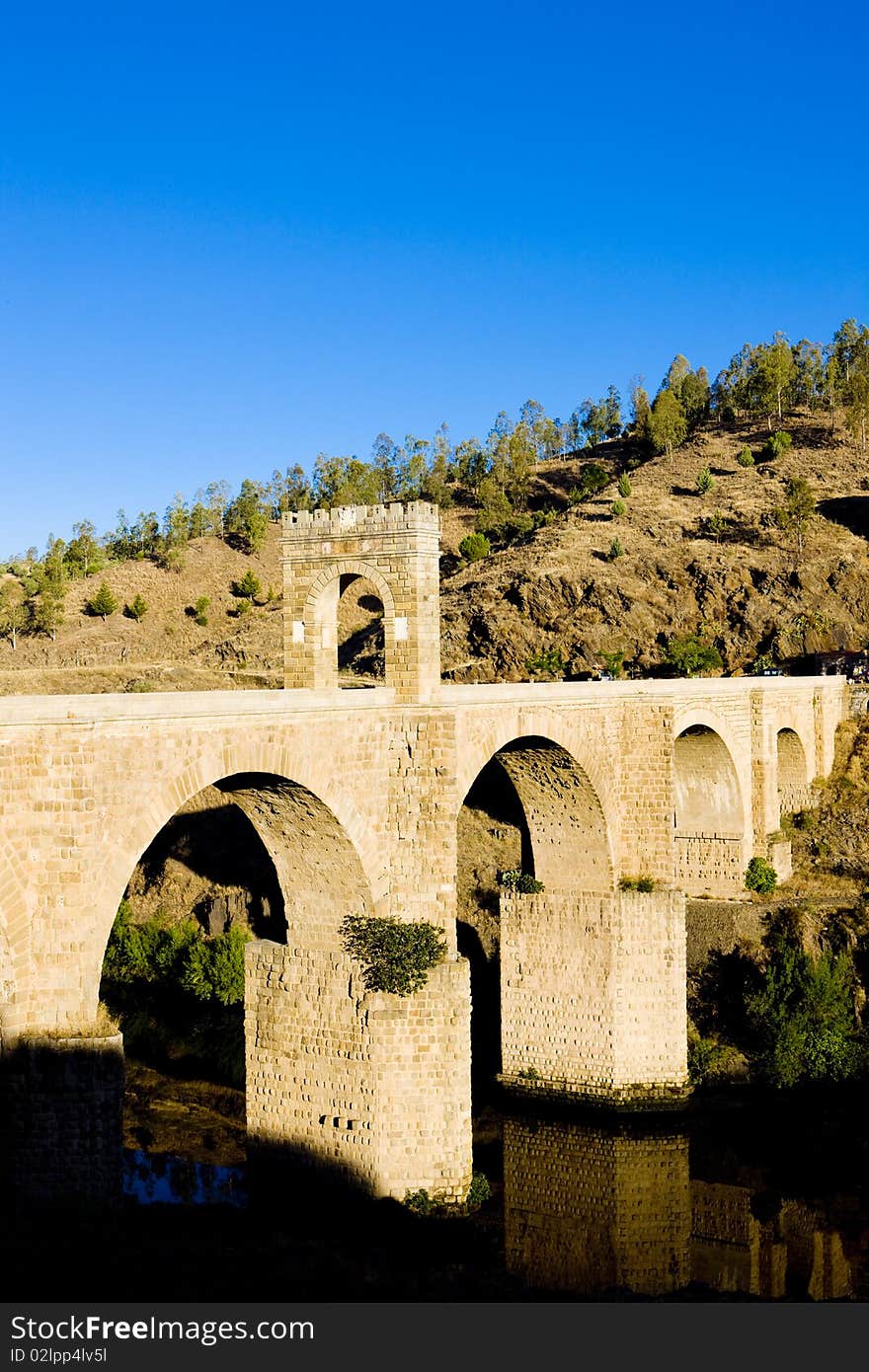 Roman bridge in Alcantara, Caceres Province, Extremadura, Spain