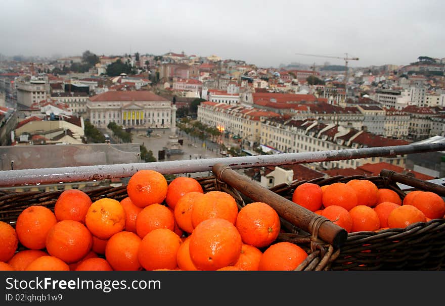 Oranges in the city