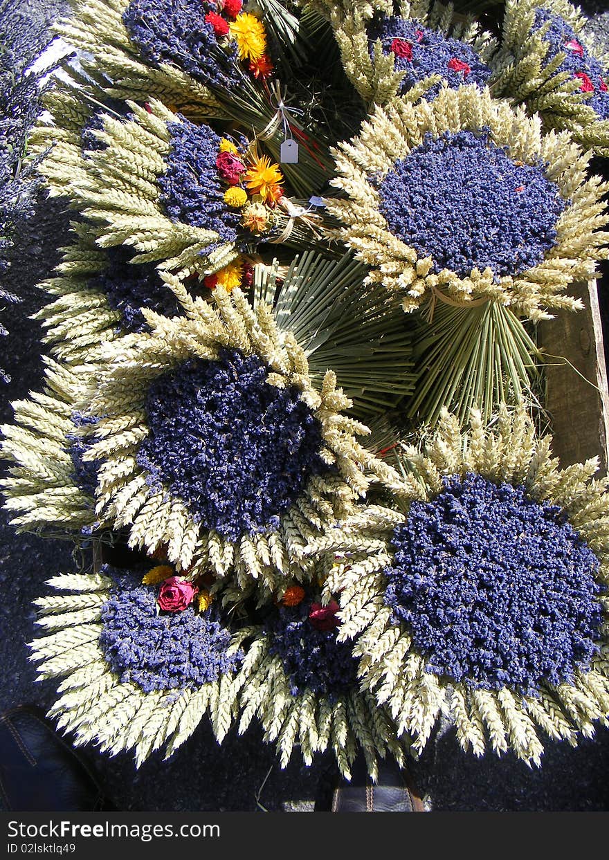 Dry flowers bunch on sale at the gift market