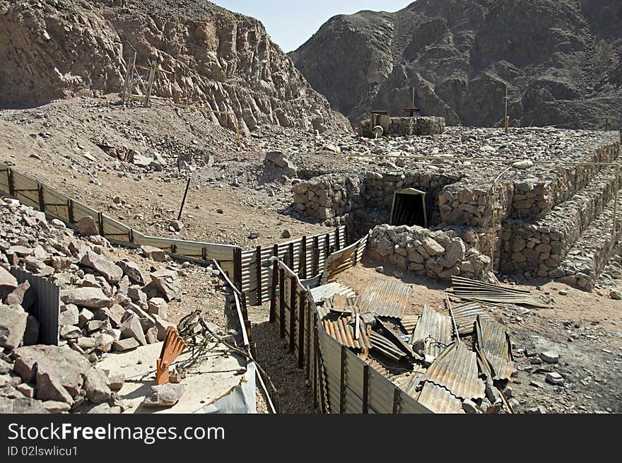 Abandoned military fortification in the desert mountains above Eilat, in front of Aqaba, april 2010. Abandoned military fortification in the desert mountains above Eilat, in front of Aqaba, april 2010