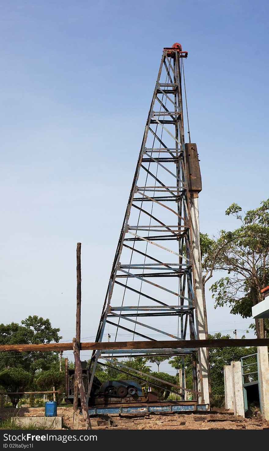 Cranes for laying the foundation