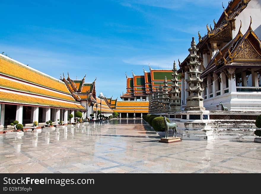 Wat Suthat thai temple