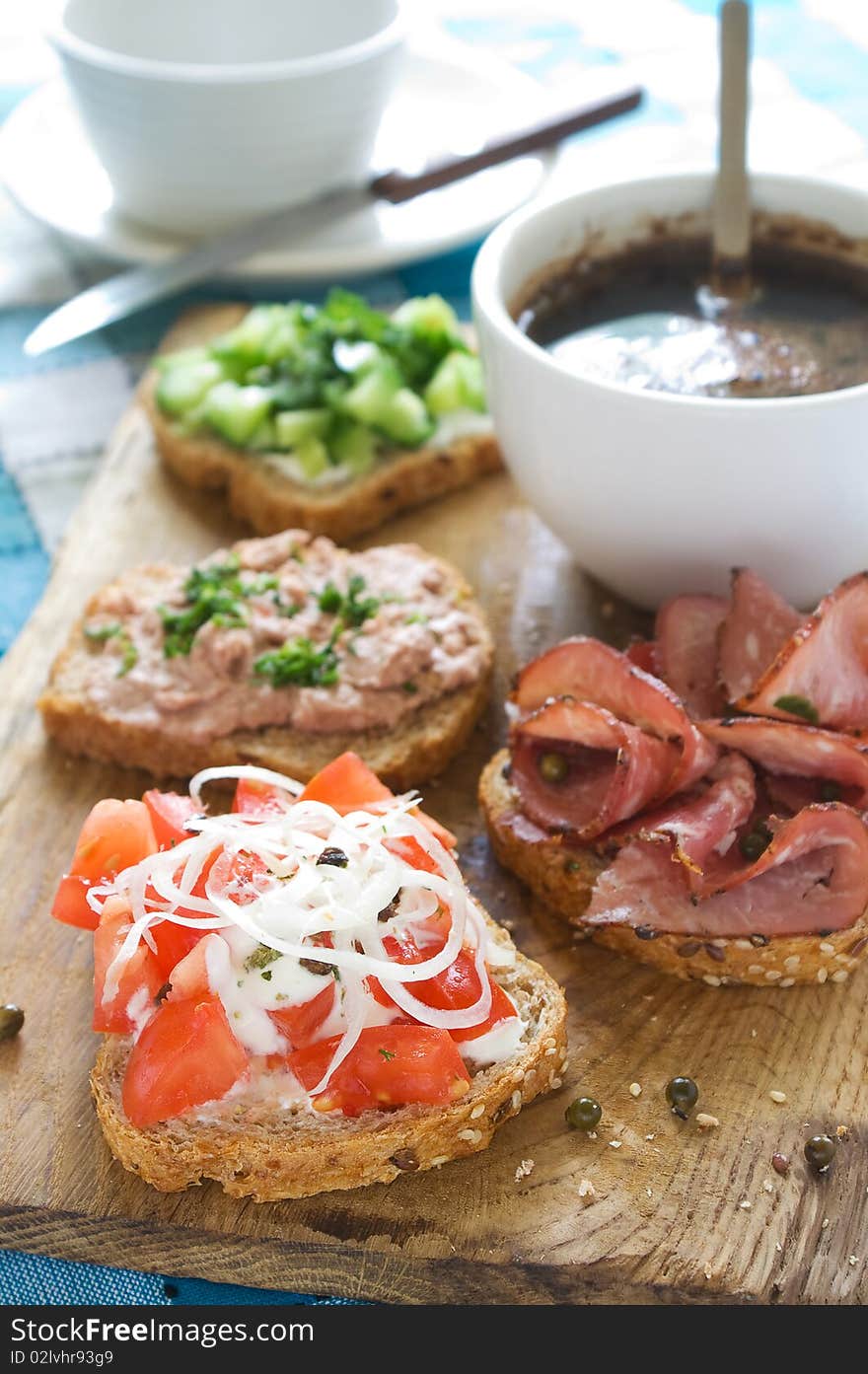 Healthy sandwhich made with whole grain bread,tomato,cucumber and ham slices. Healthy sandwhich made with whole grain bread,tomato,cucumber and ham slices.