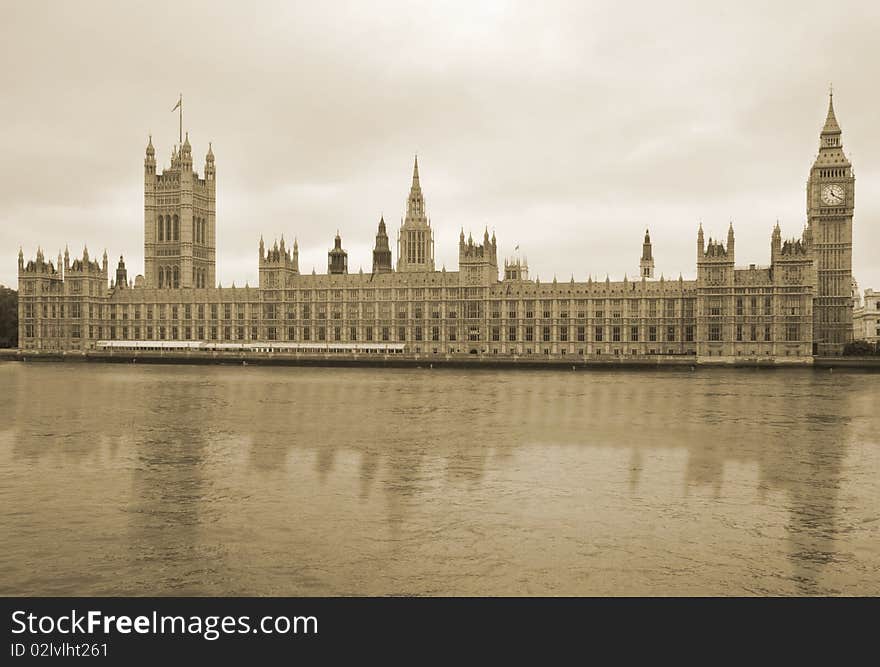 Westminster Reflecting