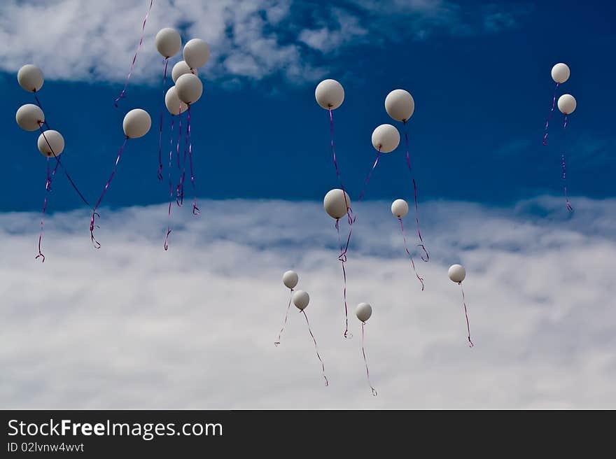 Balloons flying to the sky