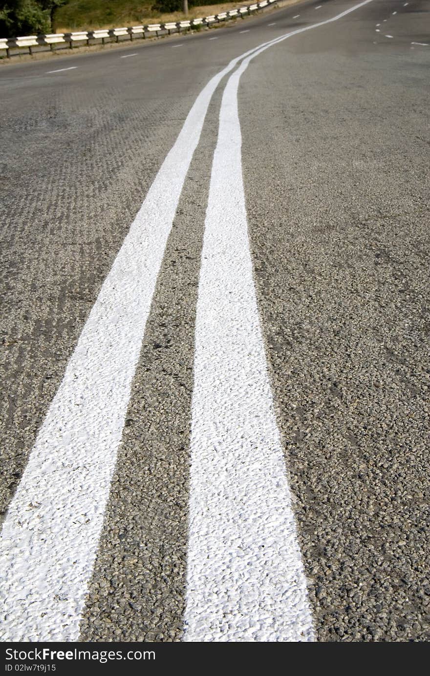 Empty curve road with right turning