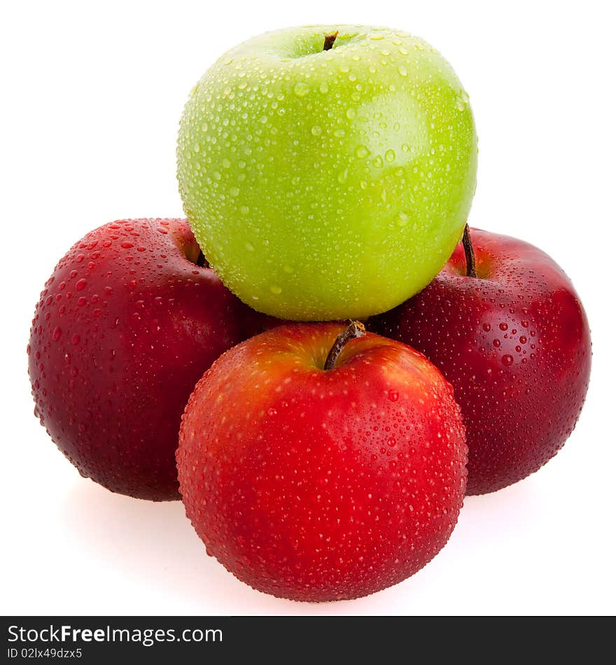 3 red and 1 green apples