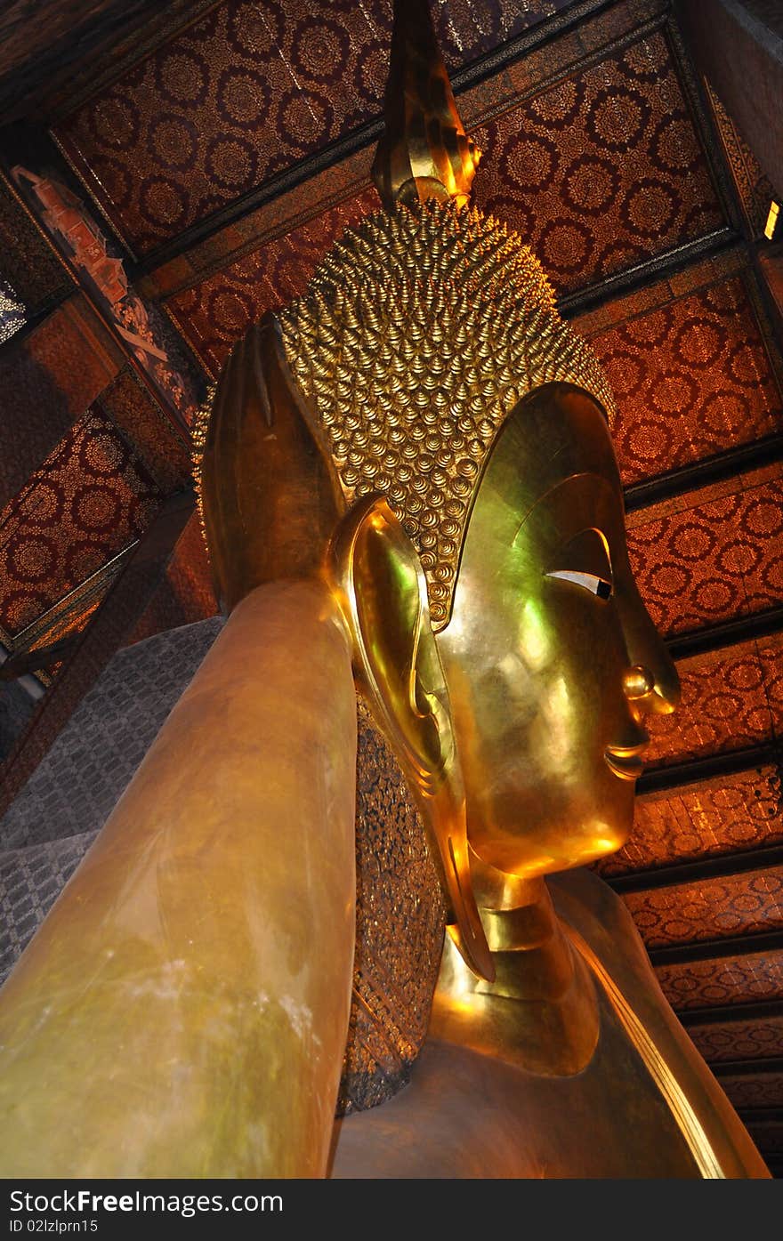 Long Reclining Buddha