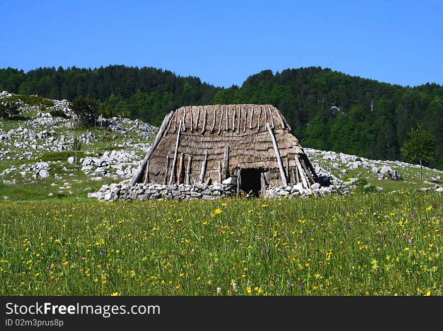 Montenegro Lukavica planinska kuca priroda. Montenegro Lukavica planinska kuca priroda