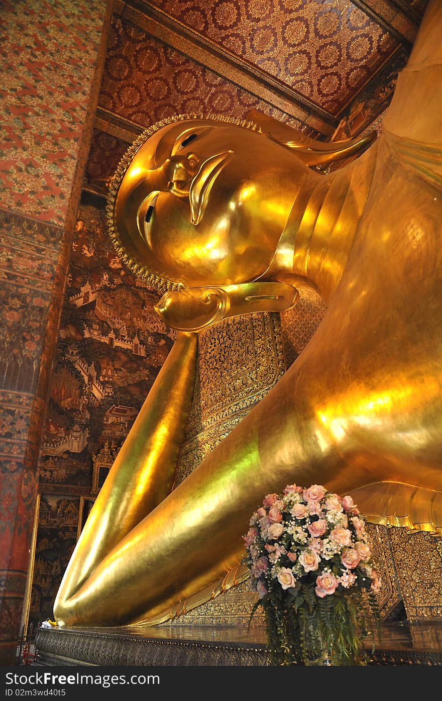 Statue of reclining Buddha symbol of Buddhism. . Statue of reclining Buddha symbol of Buddhism. .