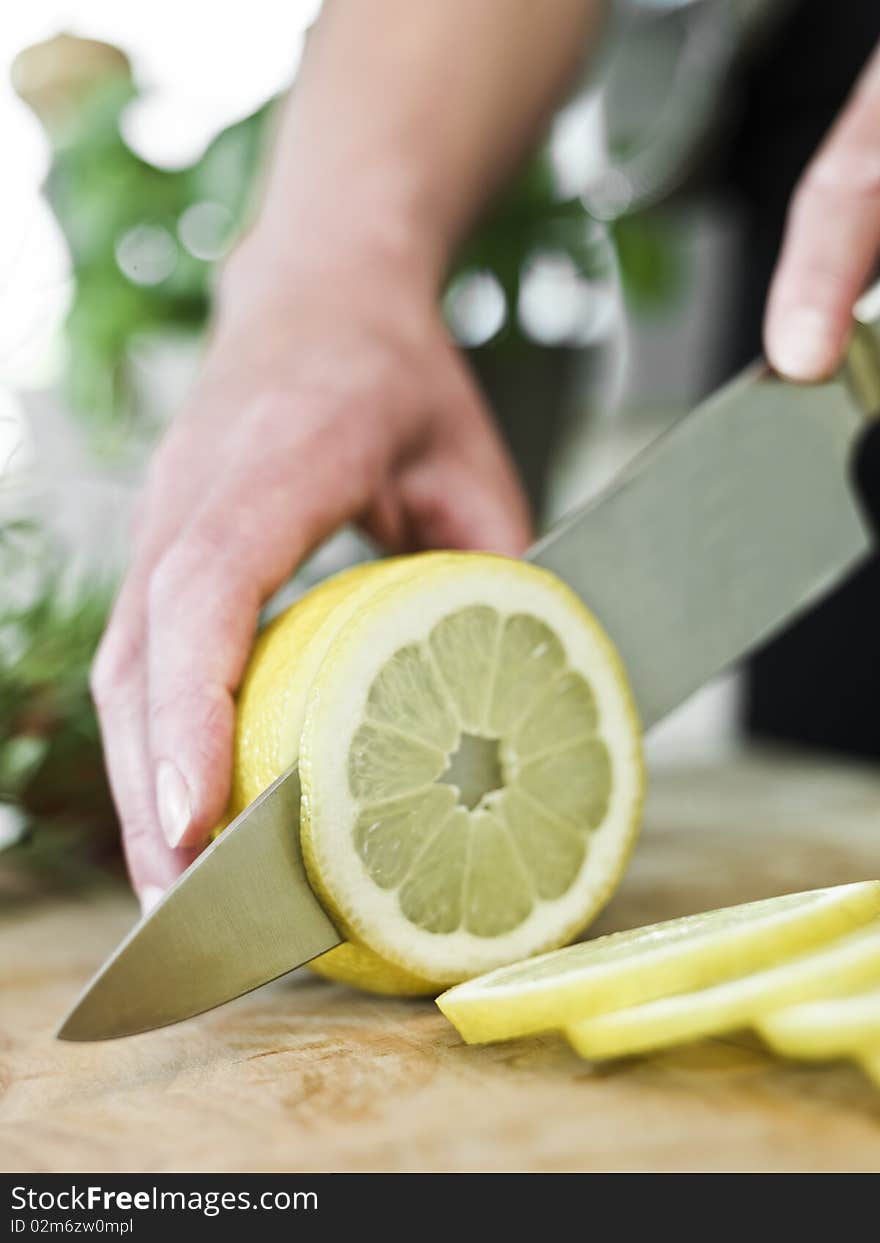 Cutting Lemon