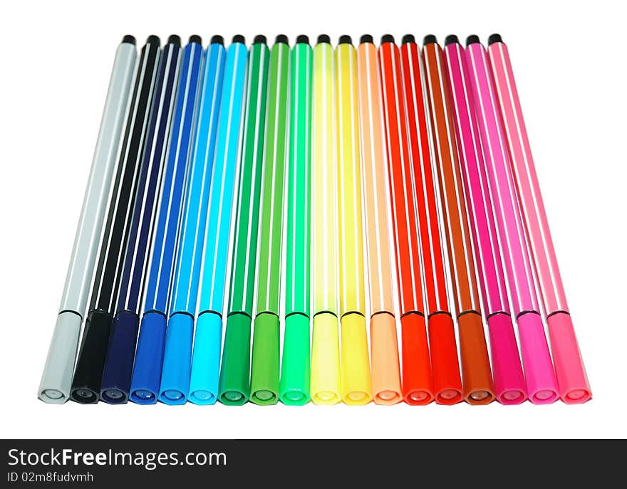 Row of many-colored felt-tip pens