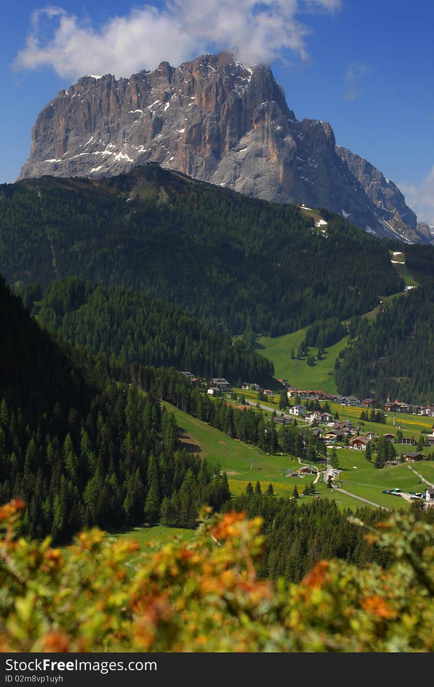 Mountain valley, Dolomites