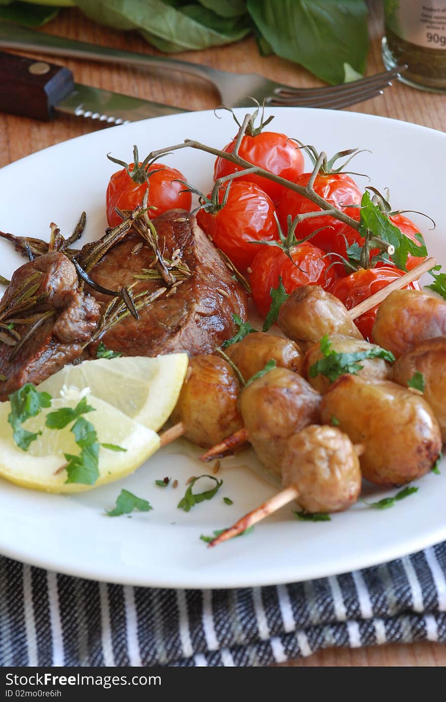 Steak with potatoes