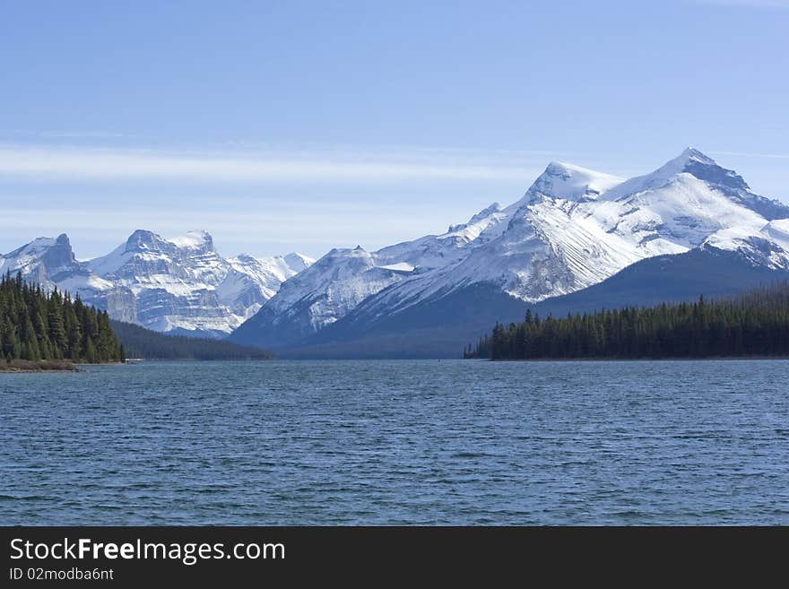 Maligne lake