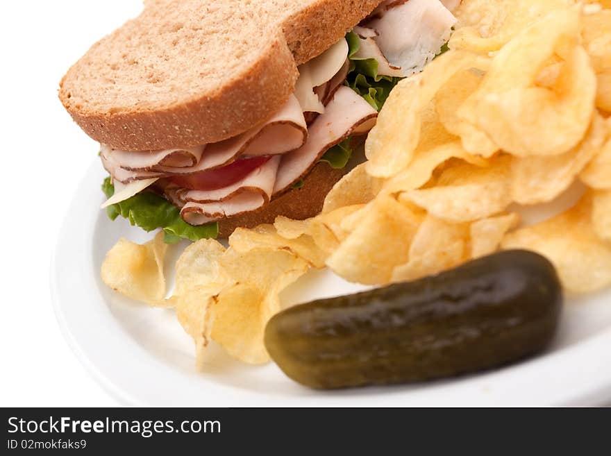 Turkey sandwich with potato chips